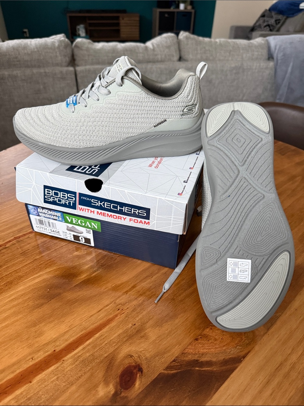 Skechers Women’s Light Gray Athletic Sneakers